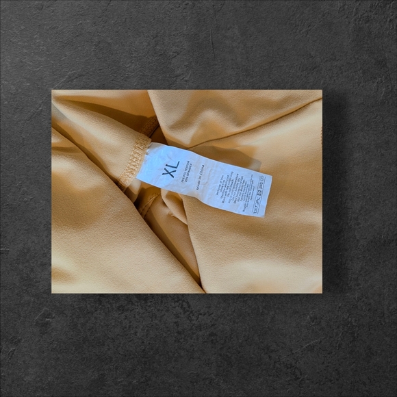 Stylish Yellow Leggings - Picture 4 of 4